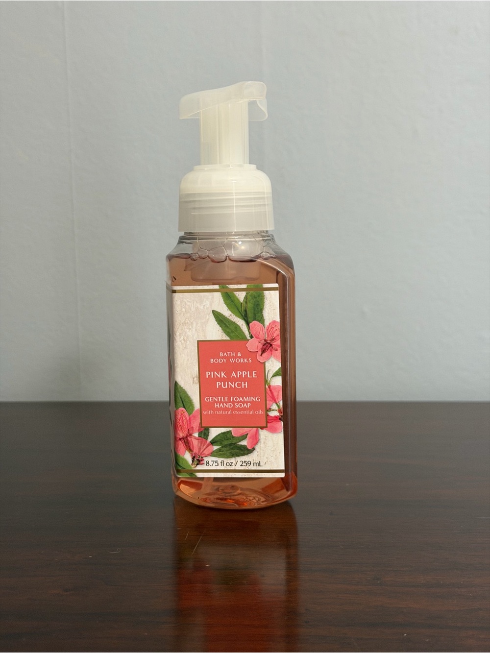 Bath & Body Works Pink Apple Punch Foaming Hand Soap - Coral Pink